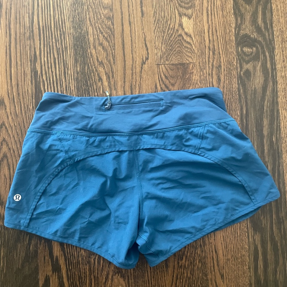 Lululemon Speed Up Shorts. Size 6